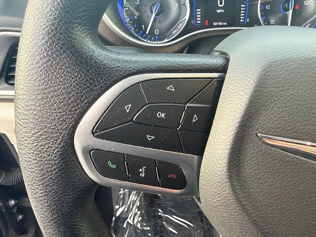 Used 2020 Chrysler Voyager Lxi FWD image 23