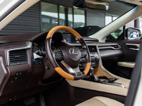 Used 2018 Lexus RX 350L FWD image 24