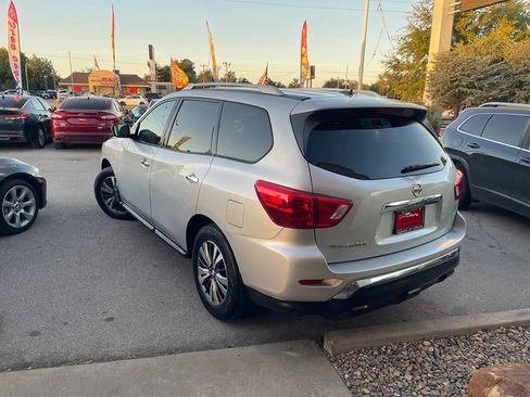Used 2017 Nissan Pathfinder S image 45