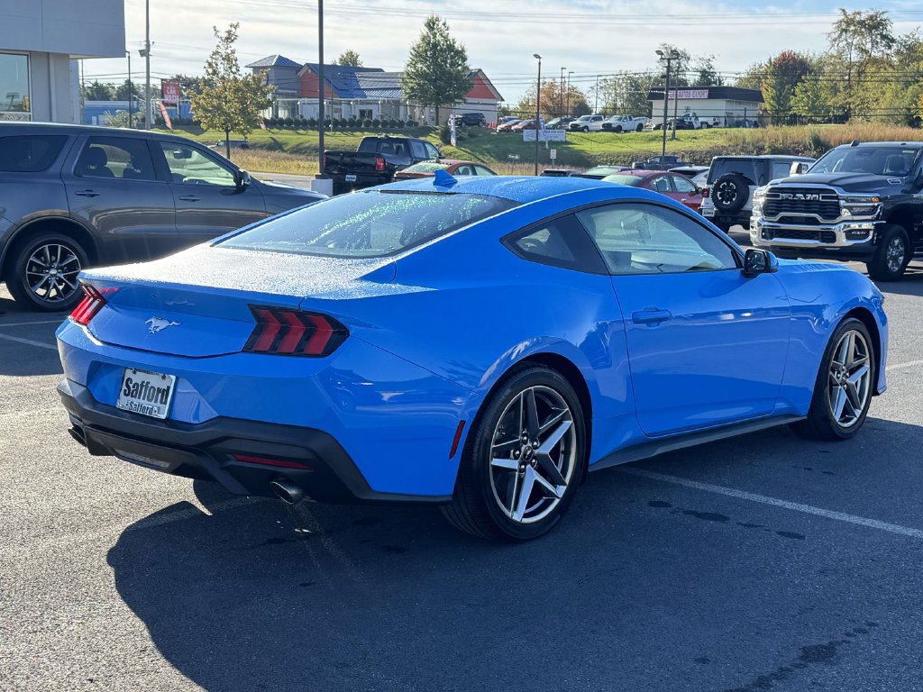 Used 2024 Ford Mustang Coupe RWD image 8