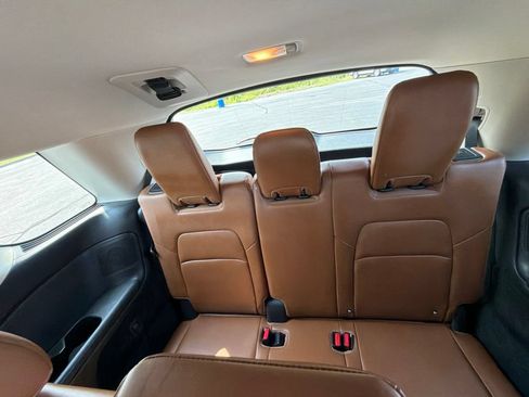 Used 2025 Nissan Pathfinder Platinum w/ Cargo Package AWD/4WD image 34