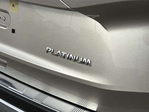 Used 2023 Nissan Rogue Platinum w/ Platinum Premium Package image 8