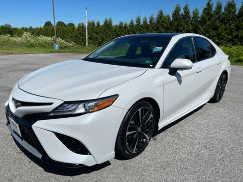 Used 2018 Toyota Camry XSE w/ Driver Assist Package FWD image 7