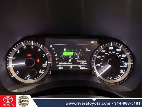 Used 2023 Toyota Highlander XLE AWD/4WD image 20