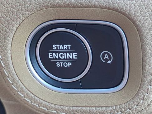 Used 2024 Mercedes-Benz GLE 350 4MATIC image 29