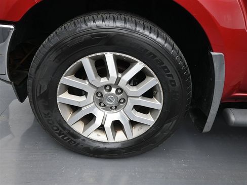 Used 2012 Nissan Frontier SL image 17