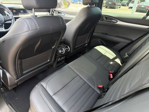 Used 2024 Alfa Romeo Stelvio Veloce AWD/4WD image 9