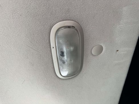 Used 2017 Chevrolet Express 2500 RWD image 30