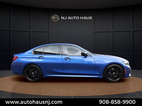 Used 2022 BMW M340i RWD image 5