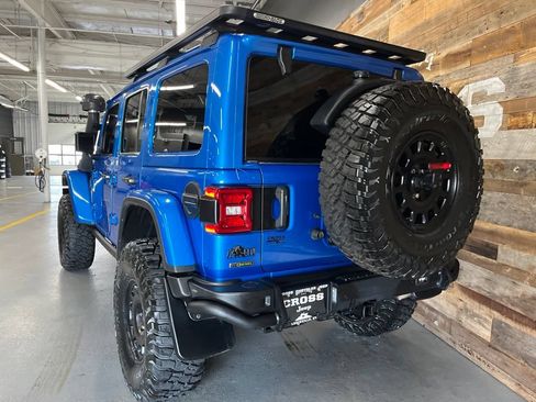 Used 2022 Jeep Wrangler Unlimited Rubicon w/ LED Lighting Group AWD/4WD image 26