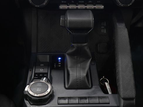 Used 2024 Toyota Tacoma SR5 image 21