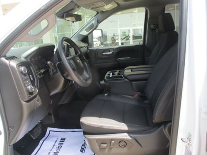 Used 2025 Chevrolet Silverado 2500 Custom w/ Custom Convenience Package