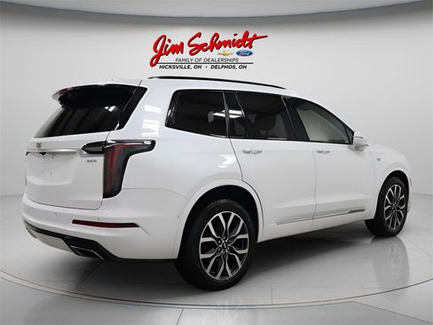 Used 2023 Cadillac XT6 Sport image 6