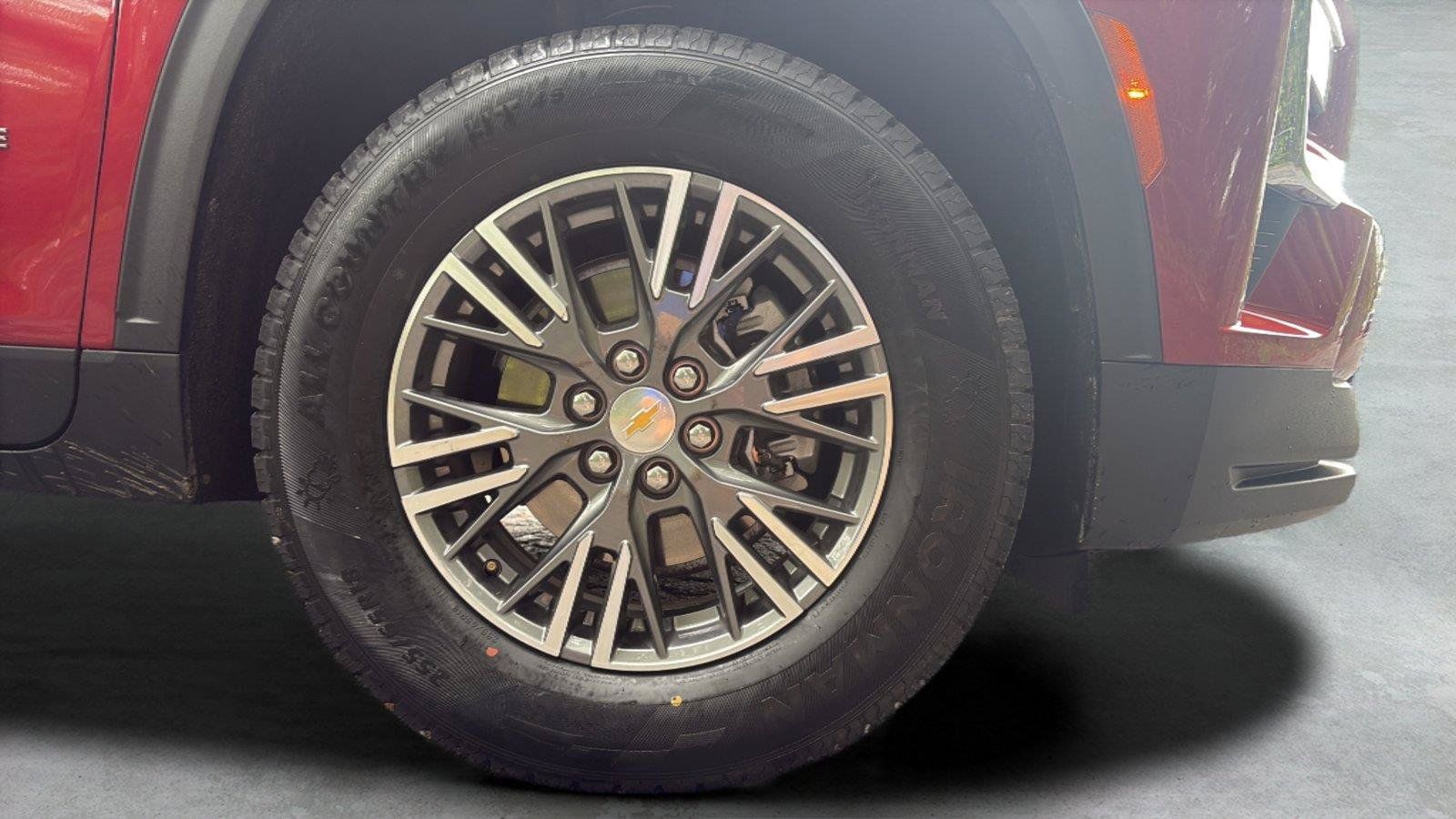 Used 2026 Chevrolet Traverse LT w/ LPO, Floor Liner Package FWD image 28