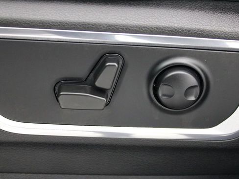 Used 2022 RAM 1500 Laramie image 19