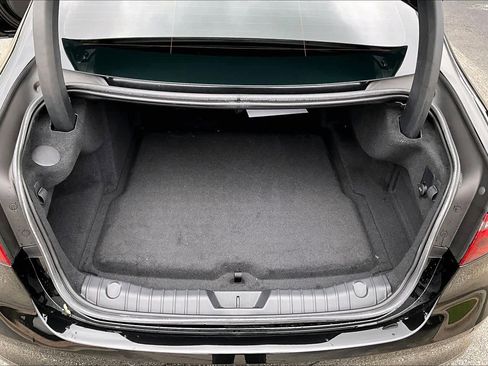 Used 2024 Jaguar XF R-Dynamic SE AWD/4WD image 36