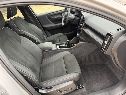 Certified 2023 Volvo C40 P8 Recharge Plus AWD/4WD image 22