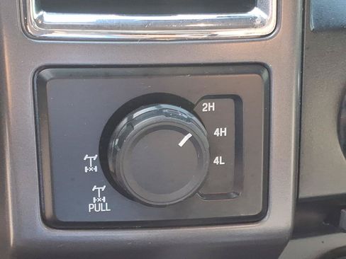 Used 2015 Ford F150 XLT w/ Equipment Group 302A Luxury AWD/4WD image 11