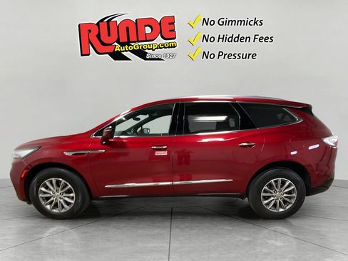 Used 2024 Buick Enclave Premium FWD image 3