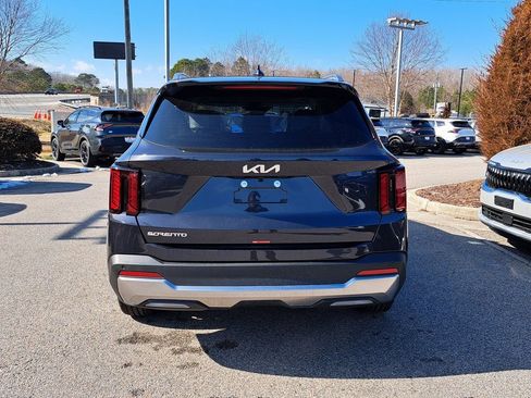 New 2026 Kia Sorento S w/ S Panoramic Sunroof Package FWD image 5