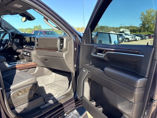 Used 2022 GMC Sierra 1500 SLT w/ SLT Premium Plus Package AWD/4WD image 47