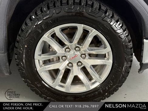 Used 2019 GMC Sierra 1500 SLT w/ SLT Premium Plus Package AWD/4WD image 16