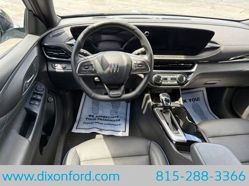 Used 2025 Buick Envista Sport Touring w/ Convenience I Package FWD image 21