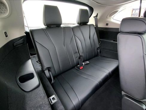 Used 2024 Acura MDX SH-AWD w/ Advance Package image 27