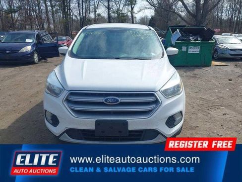 Used 2017 Ford Escape SE image 24