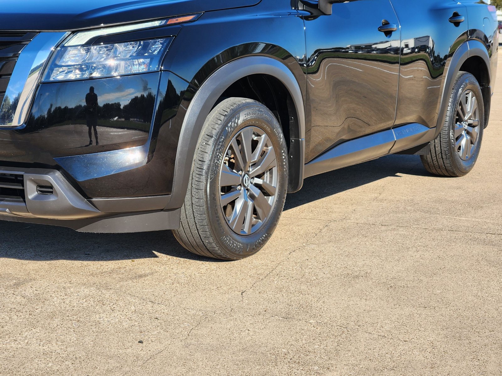 Used 2024 Nissan Pathfinder S FWD image 12