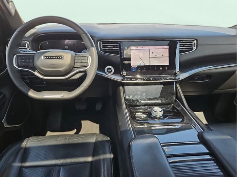Used 2022 Jeep Wagoneer Series I w/ Premium Group I AWD/4WD image 11
