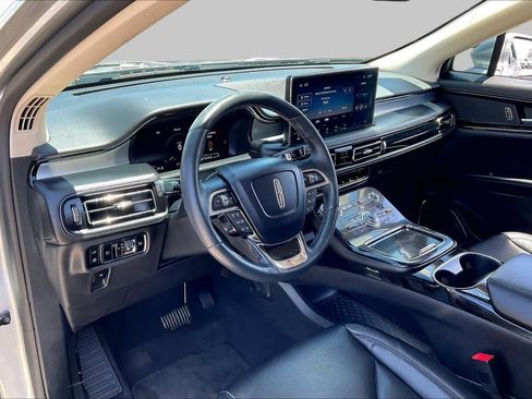 Used 2023 Lincoln Nautilus AWD w/ Premium Package image 16