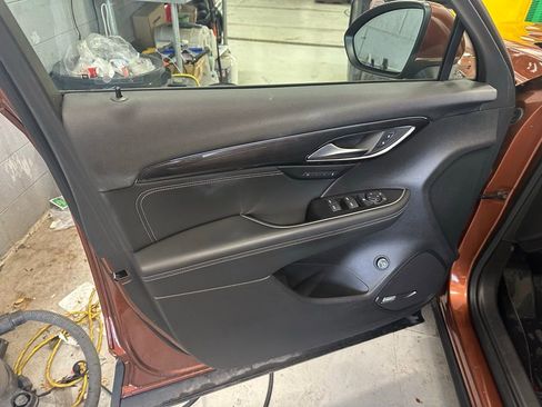 Used 2021 Buick Envision Essence w/ Technology Package I image 10