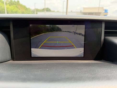 Used 2017 Lexus IS 300 AWD image 29