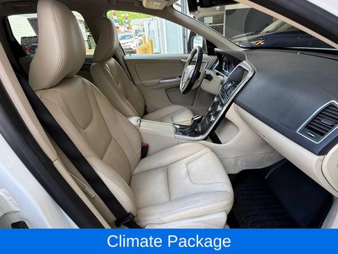 Used 2015 Volvo XC60 T5 AWD/4WD image 22