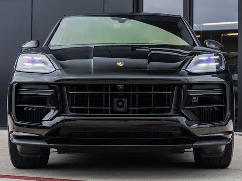 Certified 2024 Porsche Cayenne Turbo GT image 8