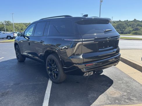 New 2026 Chevrolet Traverse RS image 3