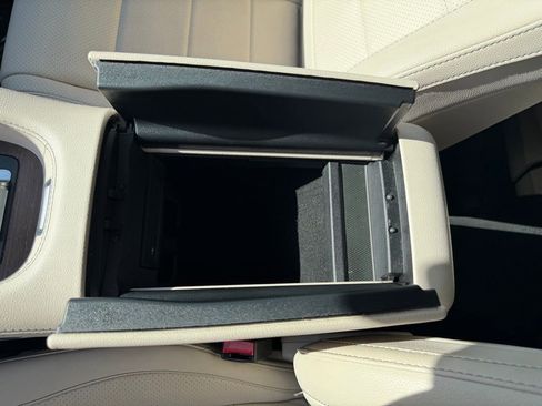 Used 2022 Mercedes-Benz GLS 450 4MATIC image 25