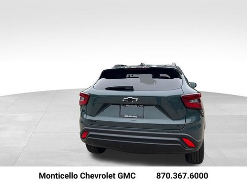New 2026 Chevrolet Trax LT w/ Driver Confidence Package FWD image 4