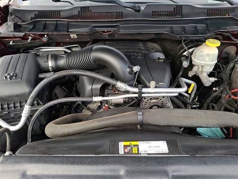 Used 2018 RAM 1500 Limited image 29