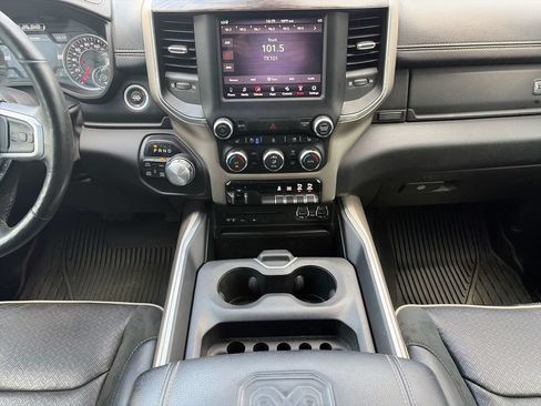 Used 2019 RAM 1500 Laramie AWD/4WD image 11