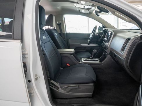 Used 2019 Chevrolet Colorado LT w/ LT Convenience Package AWD/4WD image 12