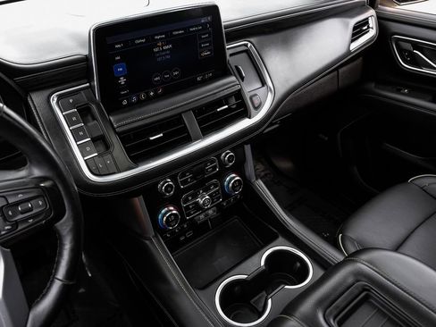 Used 2021 GMC Yukon XL SLT w/ SLT Premium Package image 22