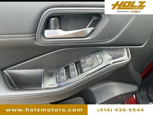 Used 2024 Nissan Rogue SL image 23