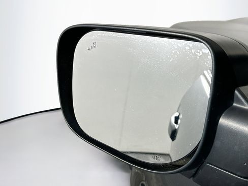 Used 2022 Nissan Titan SV w/ Accessory Utility Package RWD image 16