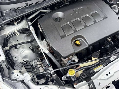 Used 2015 Toyota Corolla LE FWD image 11