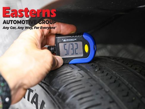 Used 2023 Jeep Renegade Latitude AWD/4WD image 28