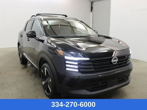 New 2026 Nissan Kicks SR image 5