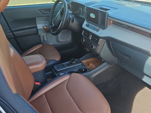 Used 2024 Ford Maverick Lariat image 13