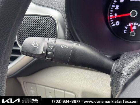 Used 2022 Kia Soul LX image 19